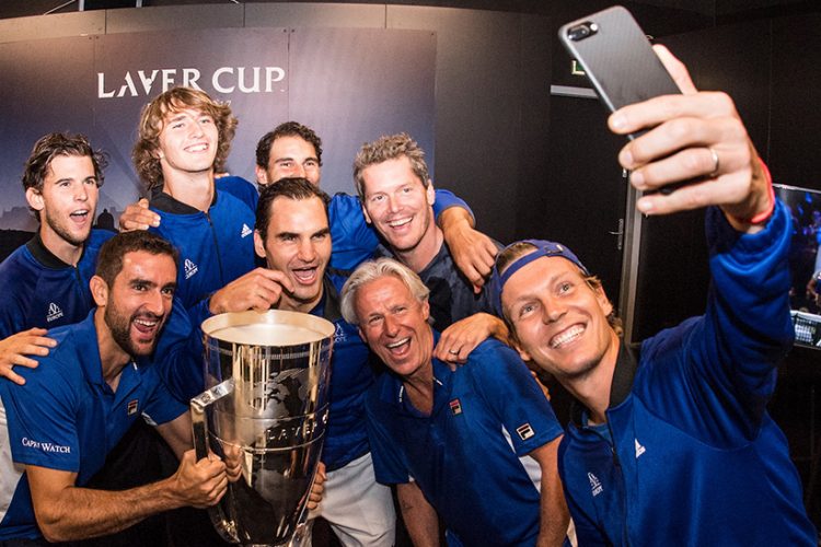 Team Europe take a selfie as part of their post-victory celebrations. Credit: Ben Solomon/Laver Cup. 