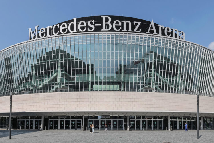 Mercedes_Benz_Arena