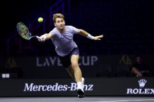 Casper Ruud returns for a practice session with Team Europe at Uber Arena. Photo by Clive Brunskill/Getty Images