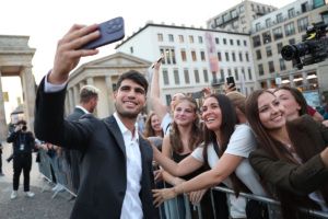 A selfie with Carlos. Photo by Maja Hitij/Getty Images