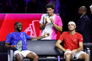 Americans Frances Tiafoe, Ben Shelton and Taylor Fritz take time out during Team World's Open Pratice. Photo by Maja Hitij/Getty Images