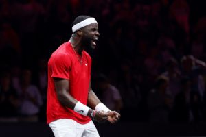 Frances Tiafoe defeats Daniil Medvedev for the first time. Photo by Maja Hitij/Getty Images