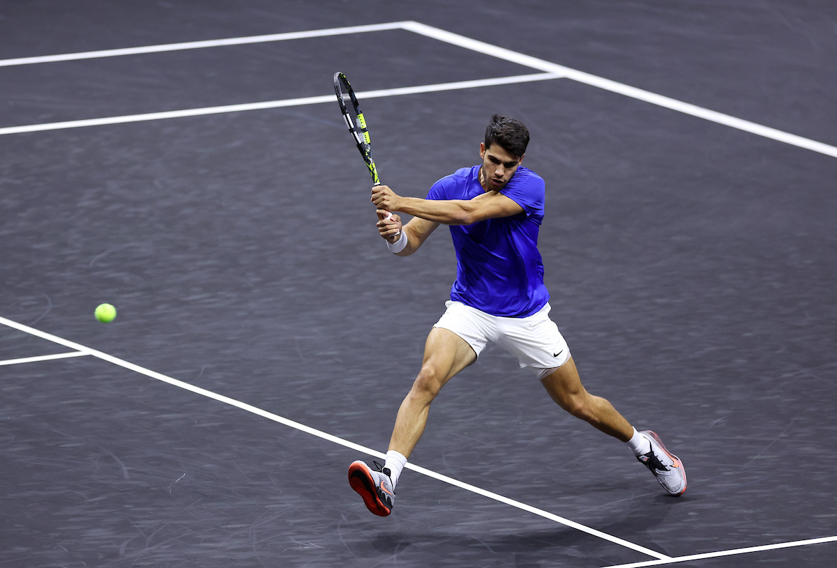 Carlos Alcaraz in action against Ben Shelton: the return of service was crucial, declared the Spaniard of his Laver Cup debut. 