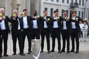 Team World pose for a special Laver Cup moment. Photo by Maja Hitij/Getty Images