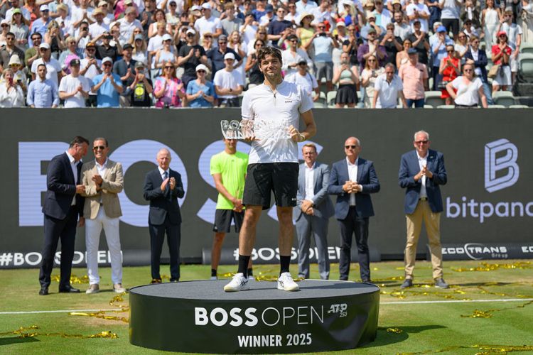 Taylor Fritz celebrates after defeating Alexander Zverev to win the BOSS Open in Stuttgart, Germany. 