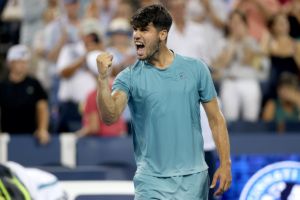 Full steam ahead in Ohio for Carlos Alcaraz. Credit: Matthew Stockman/Getty Images