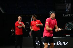 Team World captain Andre Agassi and Vice Captain Pat Rafter compare notes. Photo: Ben Solomon/Laver Cup