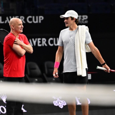 Andre Agassi has a word to his youngest player, Brazilian Joao Fonseca. Photo: Ben Solomon/Laver Cup