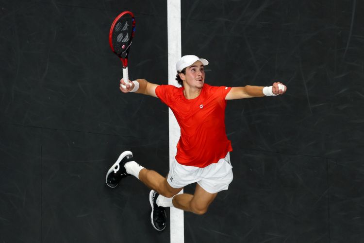 Joao Fonseca serves against Flavio Cobolli and ultimately scoring a much-needed point for Team World on Day 1. 