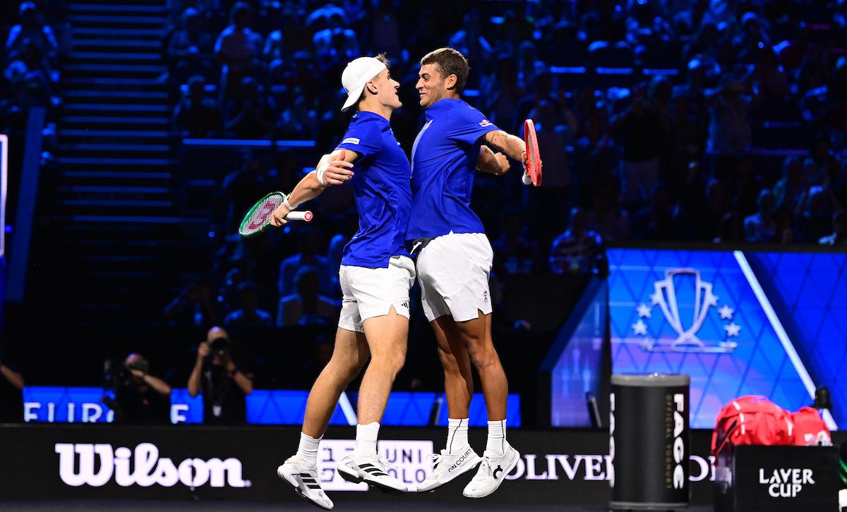 A chest pump to punctuate their victory: Jakub Mensik and Flavio Cobolli.