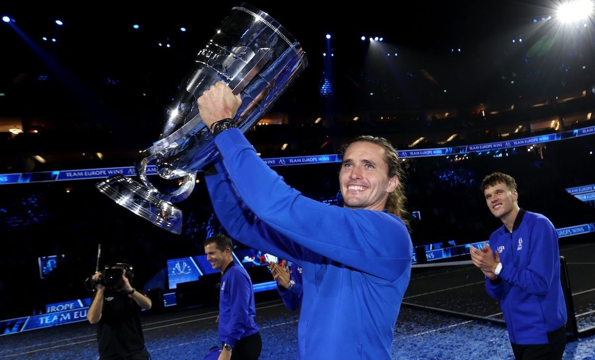 LONDON, ENGLAND - SEPTEMBER 27: Alexander Zverev of Team Europe celebrates with the Laver Cup trophy on day three of Laver Cup 2026 at The O2 on September 27, 2026 in London, England. (Photo by Clive Brunskill/Getty Images for Laver Cup) Laver Cup 2026 – Day 3