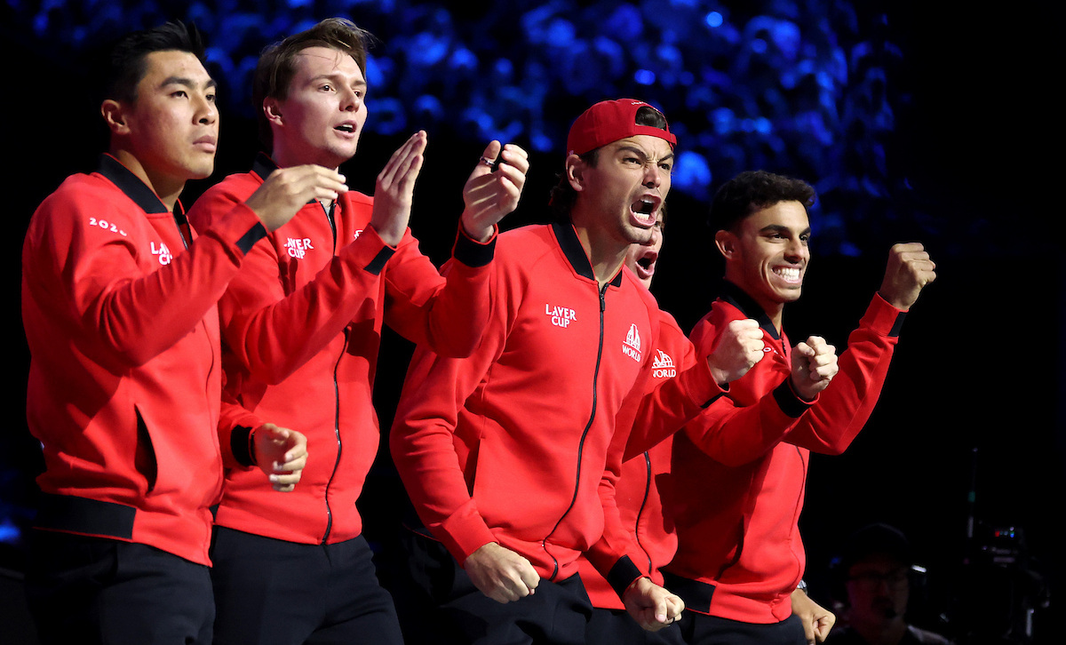 LONDON, ENGLAND - SEPTEMBER 26: (L-R) Brandon Nakashima, Alexander Bublik, Taylor Fritz and Francisco Cerundolo of Team World celebrate after teammate Learner Tien (not pictured) won his Men's Singles match against Flavio Cobolli of Team Europe on day two of Laver Cup 2026 at The O2 on September 26, 2026 in London, England. (Photo by Julian Finney/Getty Images for Laver Cup) Laver Cup 2026 – Day 2