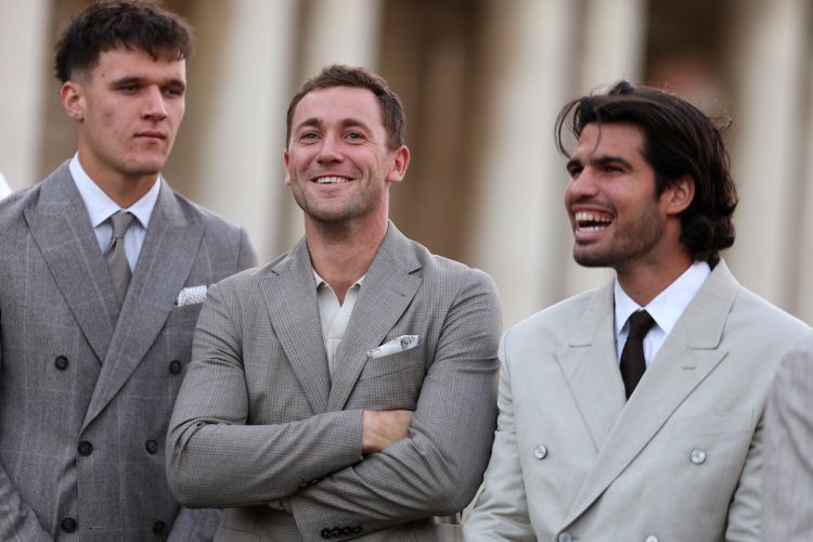 Team Europe's Casper Ruud (center) loves being in London, especially in the company of teammates Jakub Mensik (left) and Carlos Alcaraz.
